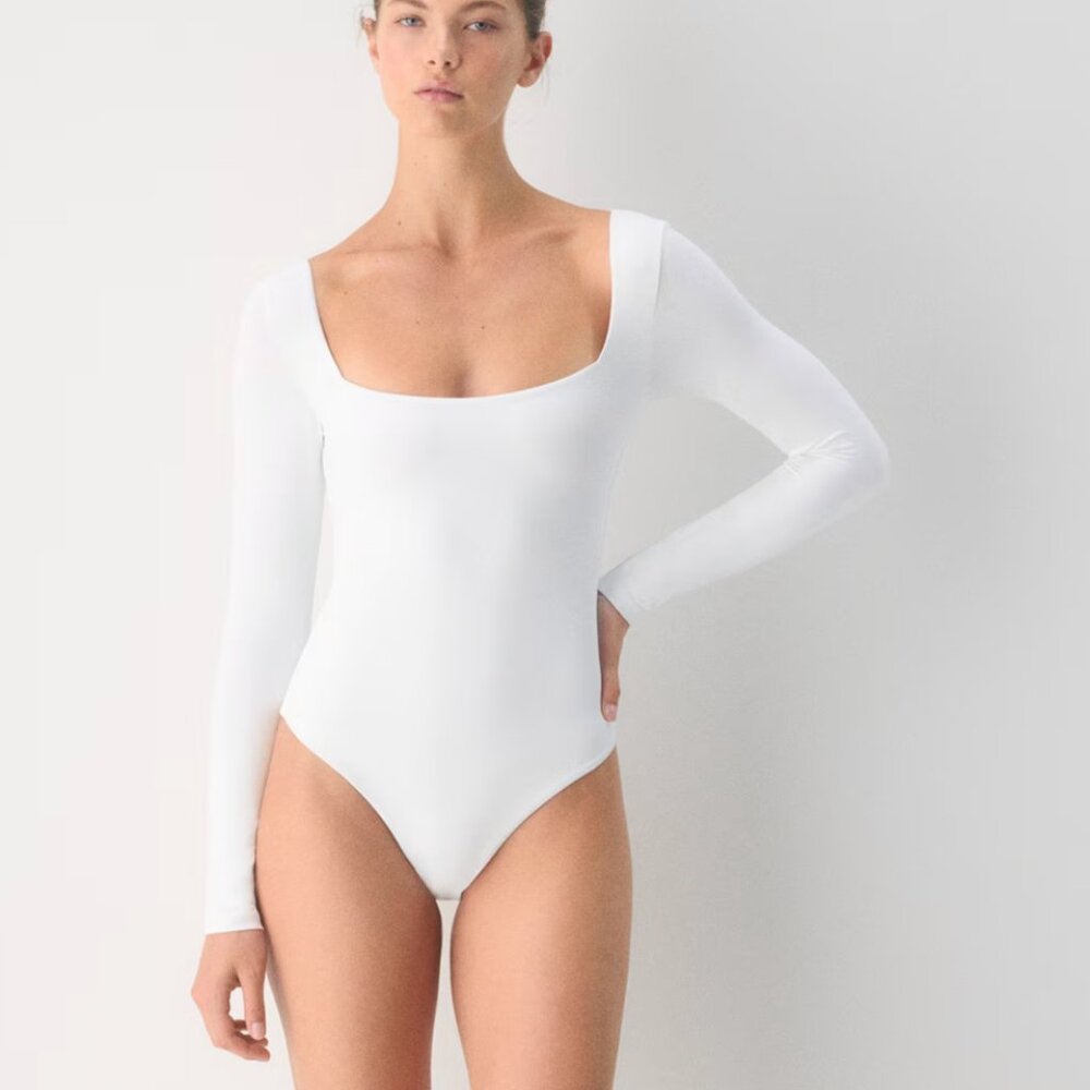Aritzia Original Contour Squareneck Bodysuit - White - Size M